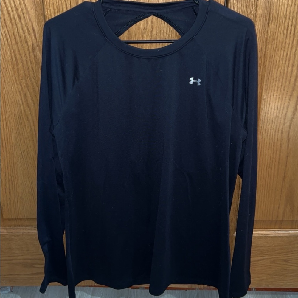 Under Armour Black Long Sleeve Tee & Joggers